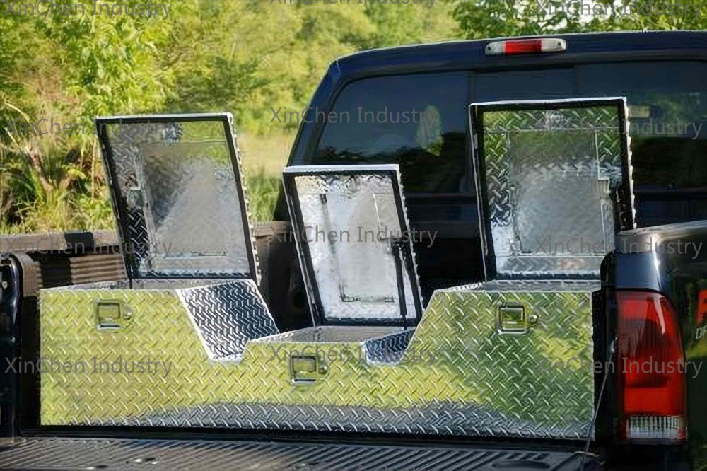 Aluminum 5th Wheel Truck Box.jpg
